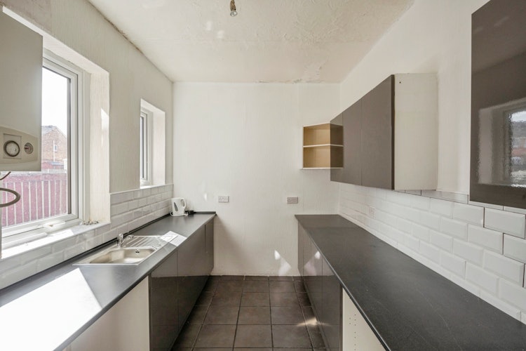 2 bedroom terraced house