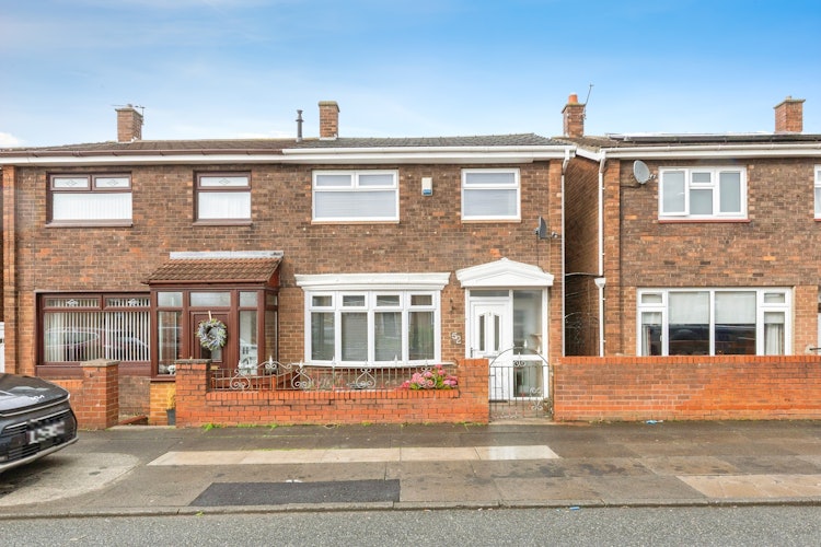 3 bedroom semi-detached house