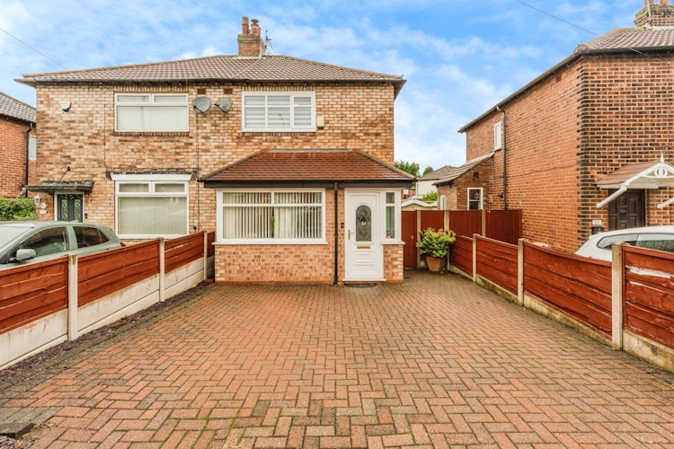 2 bedroom semi-detached house