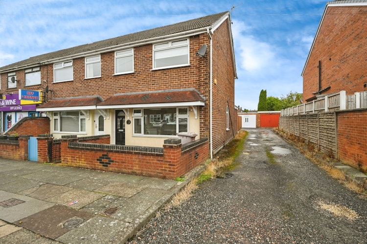 3 bedroom end of terrace house