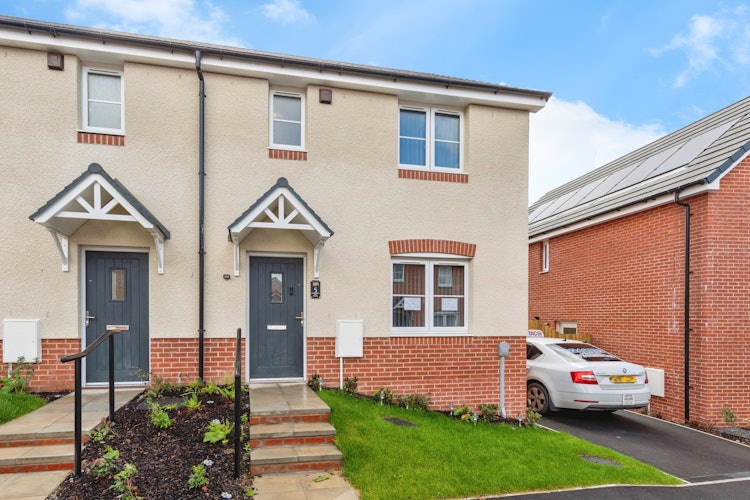 3 bedroom semi-detached house