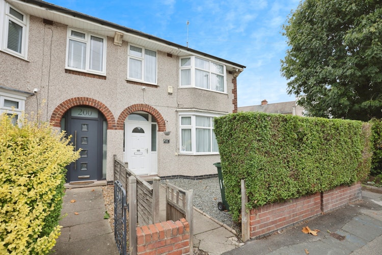 3 bedroom end of terrace house