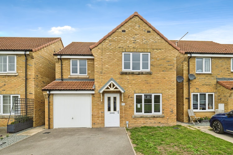 4 bedroom detached house