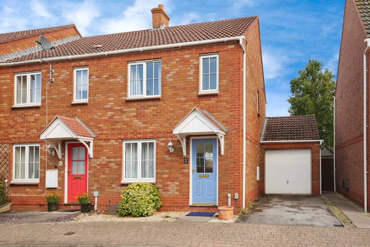 2 bedroom end of terrace house
