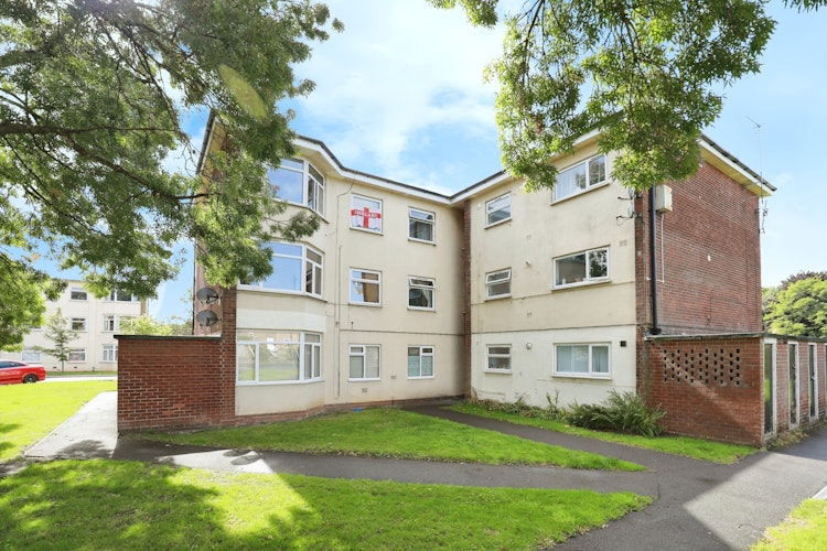 2 bedroom flat