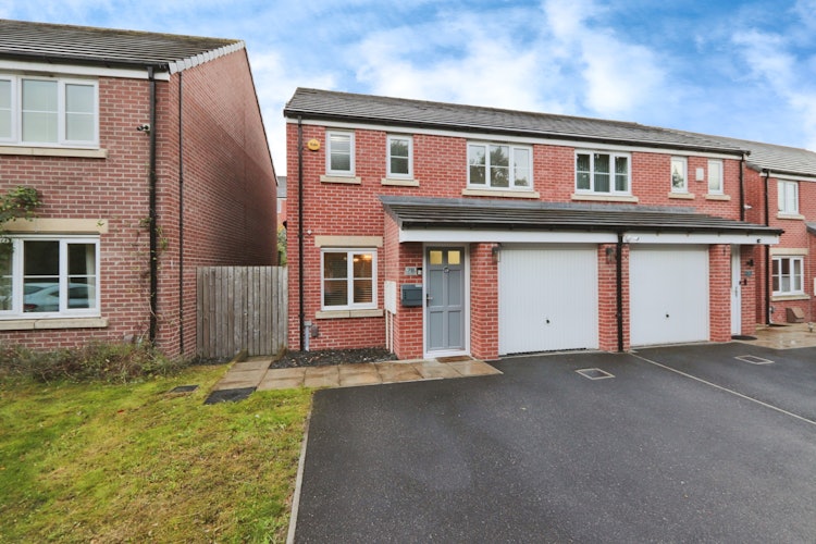3 bedroom semi-detached house