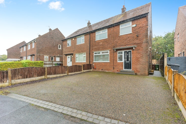 3 bedroom semi-detached house