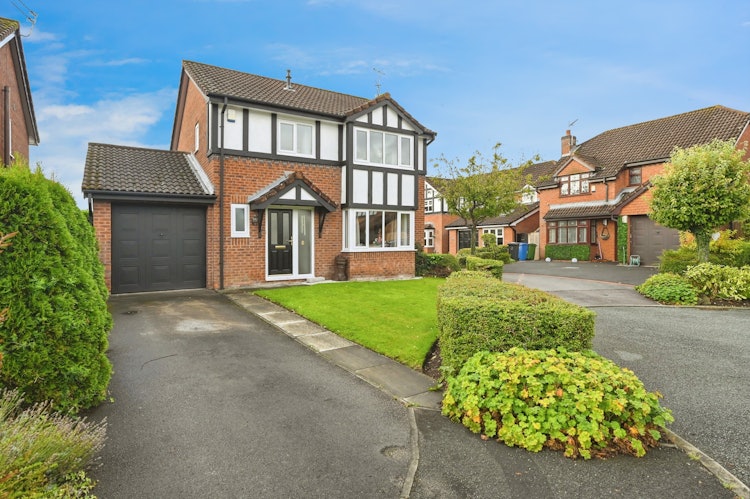3 bedroom detached house