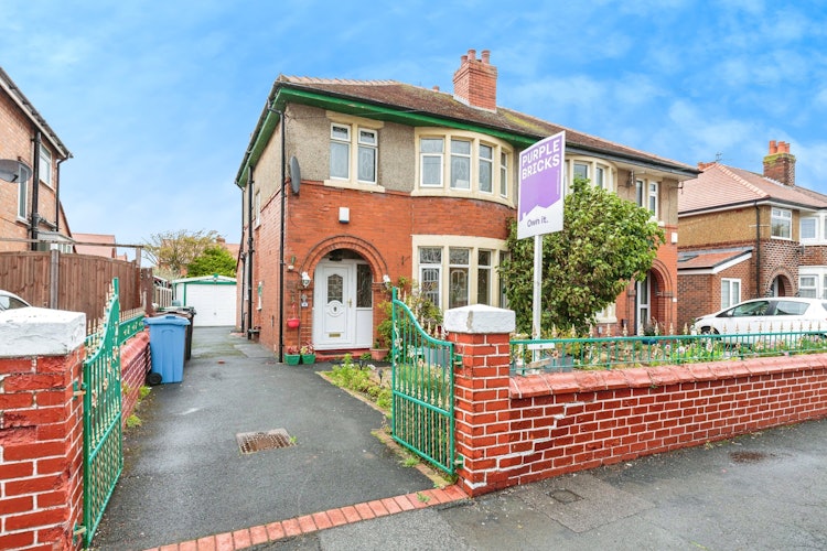 3 bedroom semi-detached house