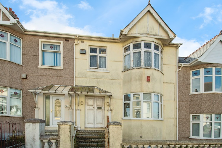 1 bedroom ground floor flat