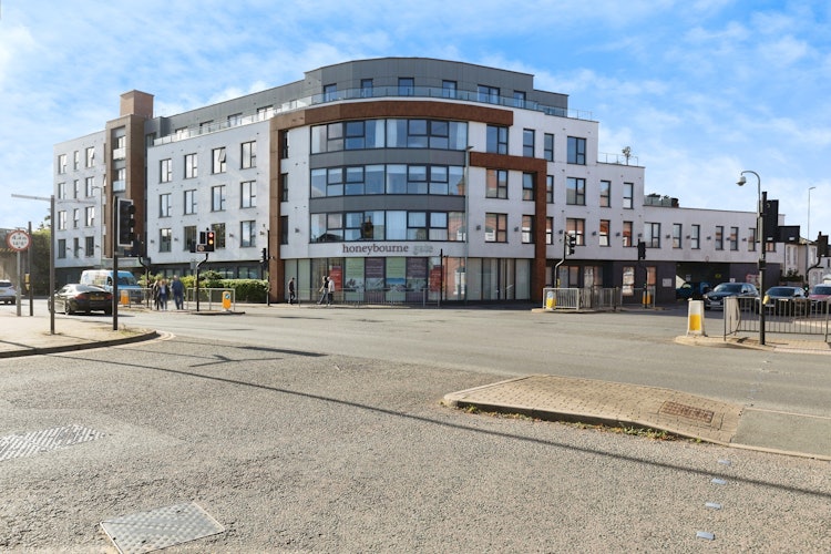 2 bedroom apartment