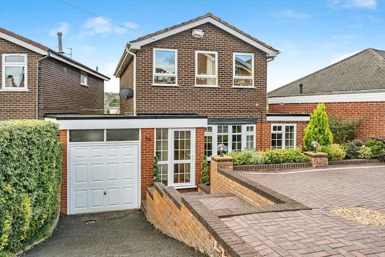 3 bedroom detached house
