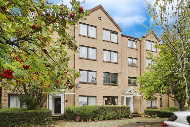 1 bedroom ground floor flat