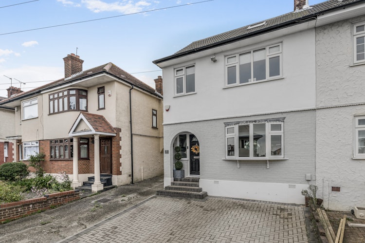 4 bedroom semi-detached house