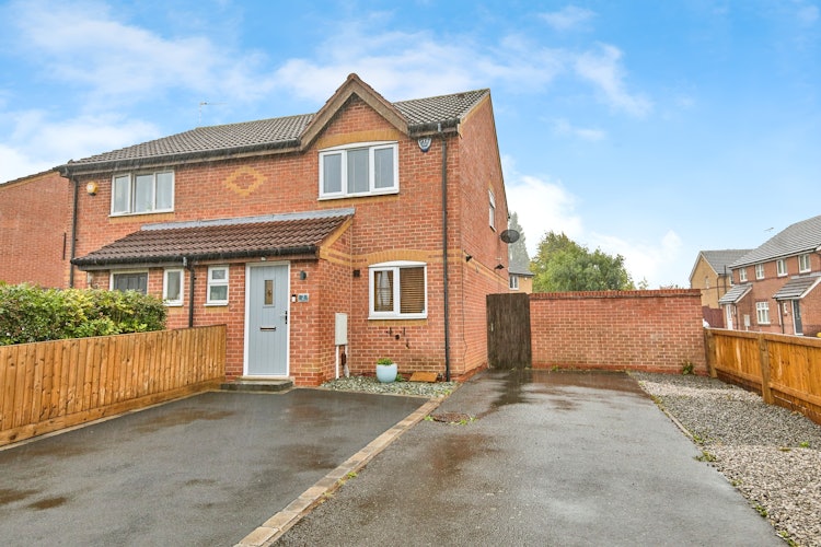 3 bedroom semi-detached house