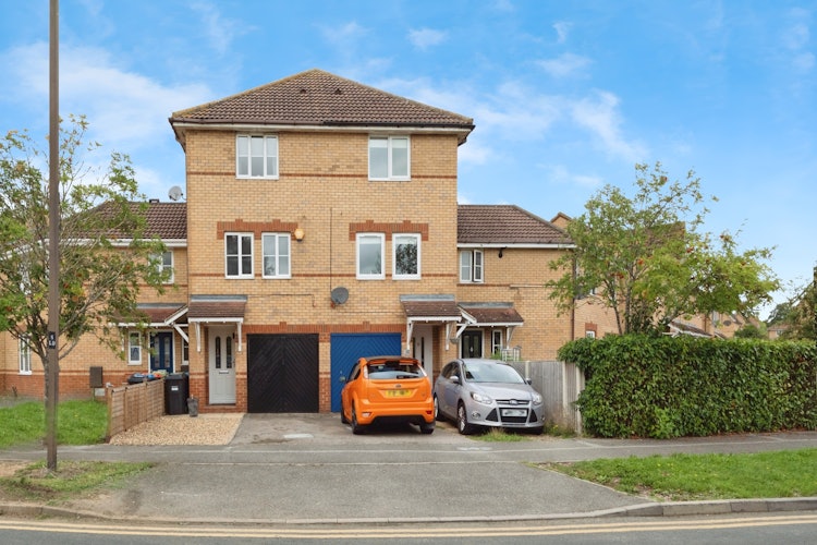 3 bedroom town house