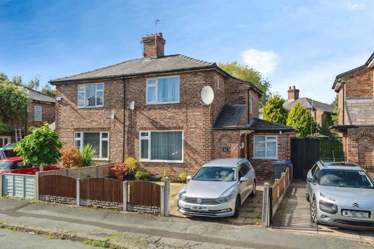 3 bedroom semi-detached house