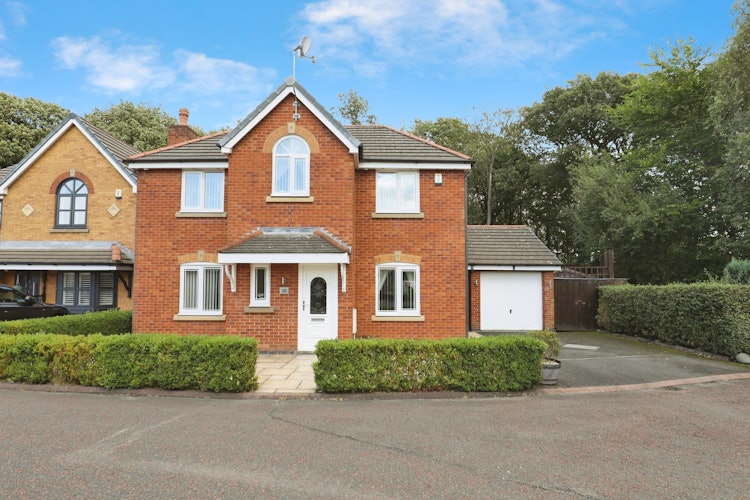 4 bedroom detached house