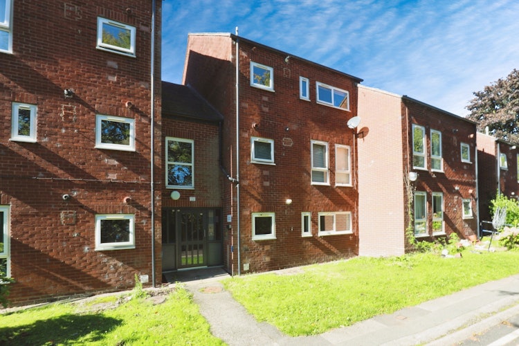 2 bedroom flat