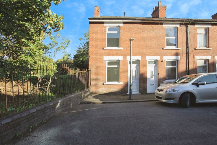 2 bedroom end of terrace house