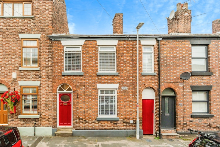 3 bedroom terraced house