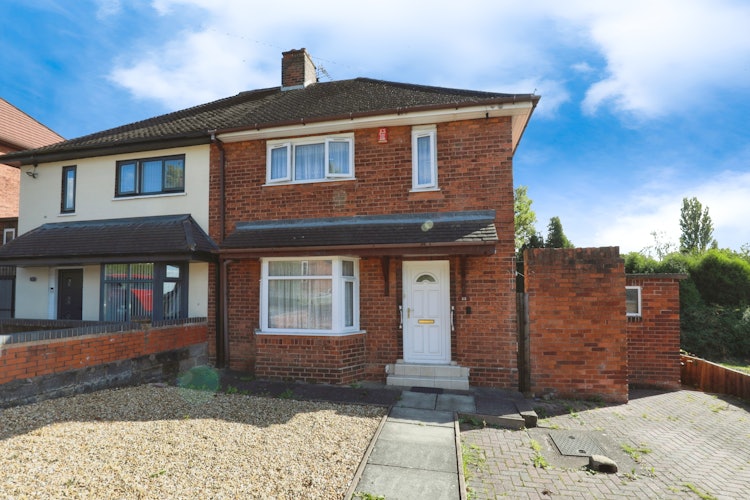 3 bedroom semi-detached house