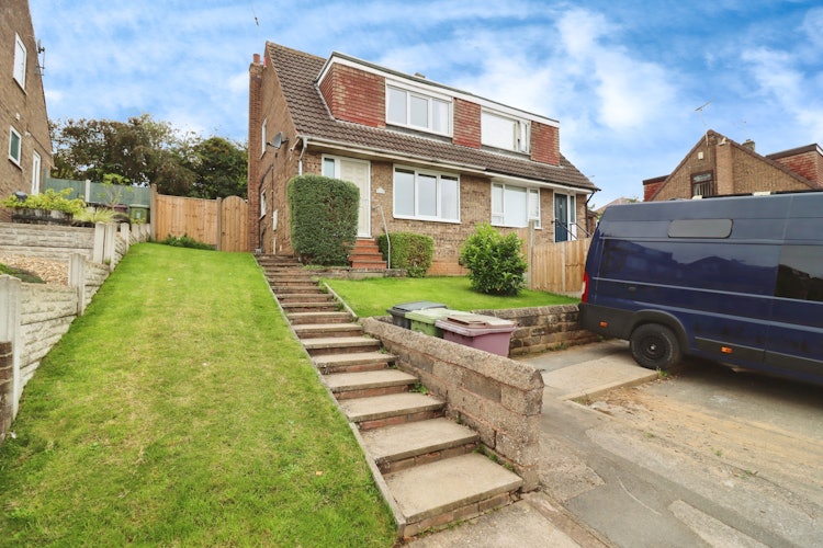 3 bedroom semi-detached house