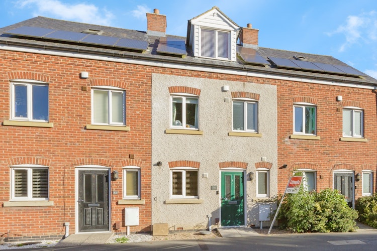 3 bedroom terraced house
