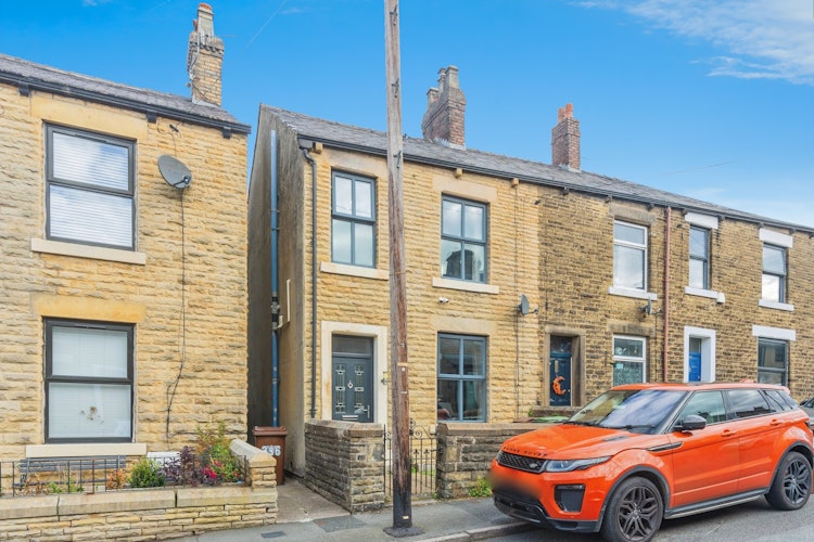 3 bedroom end of terrace house