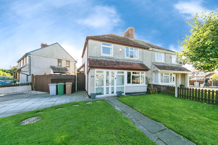 3 bedroom semi-detached house