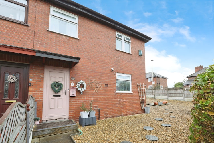 2 bedroom semi-detached house