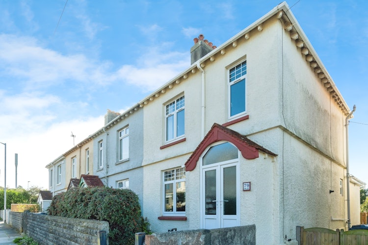 3 bedroom end of terrace house