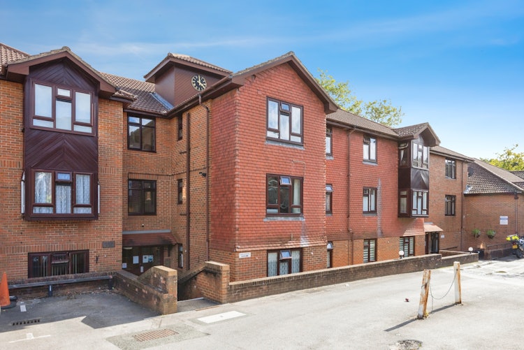 1 bedroom ground floor flat