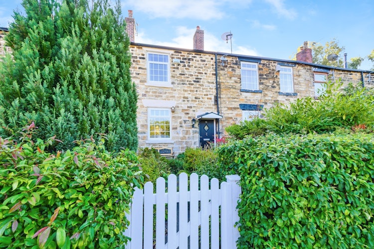 2 bedroom terraced house