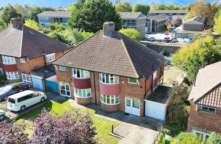 3 bedroom semi-detached house