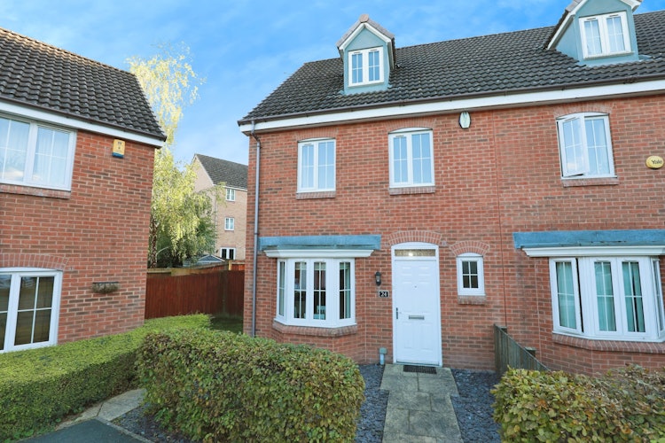 4 bedroom town house