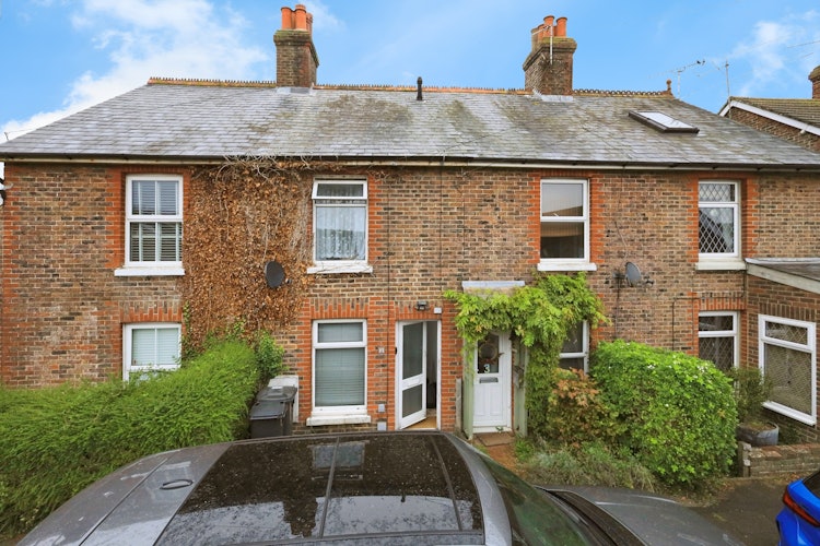 2 bedroom end of terrace bungalow