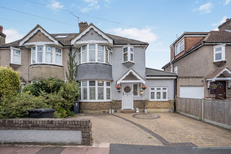 3 bedroom semi-detached house