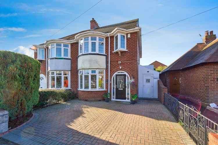 4 bedroom semi-detached house