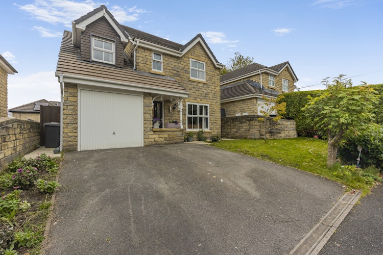 4 bedroom detached house