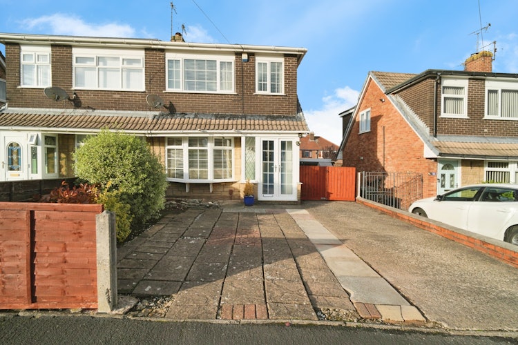 3 bedroom semi-detached house