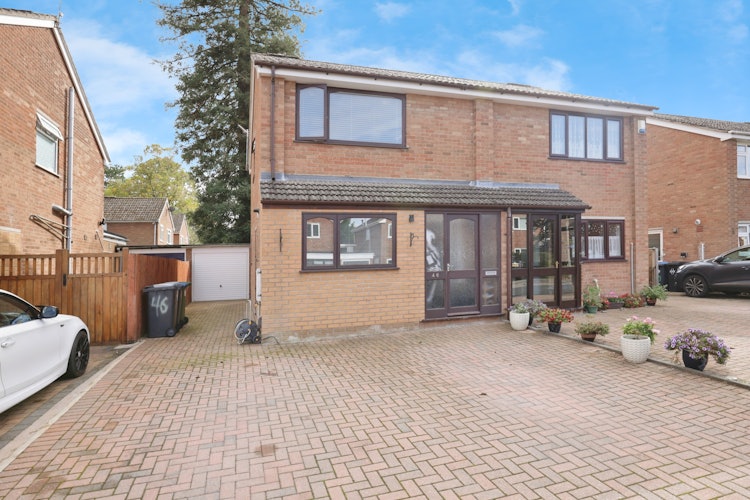 3 bedroom semi-detached house