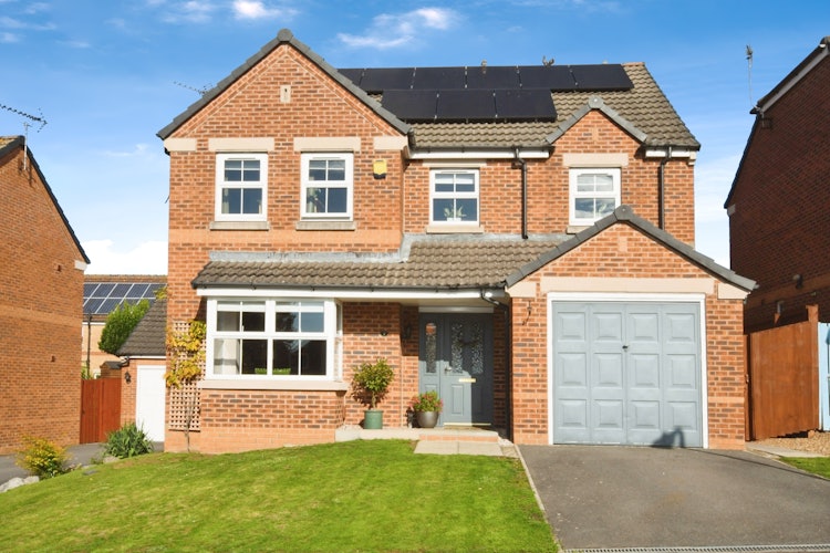 4 bedroom detached house