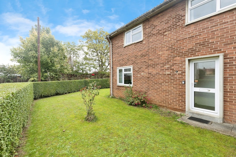 3 bedroom semi-detached house
