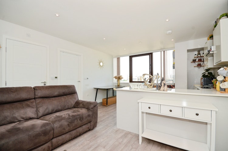 2 bedroom flat