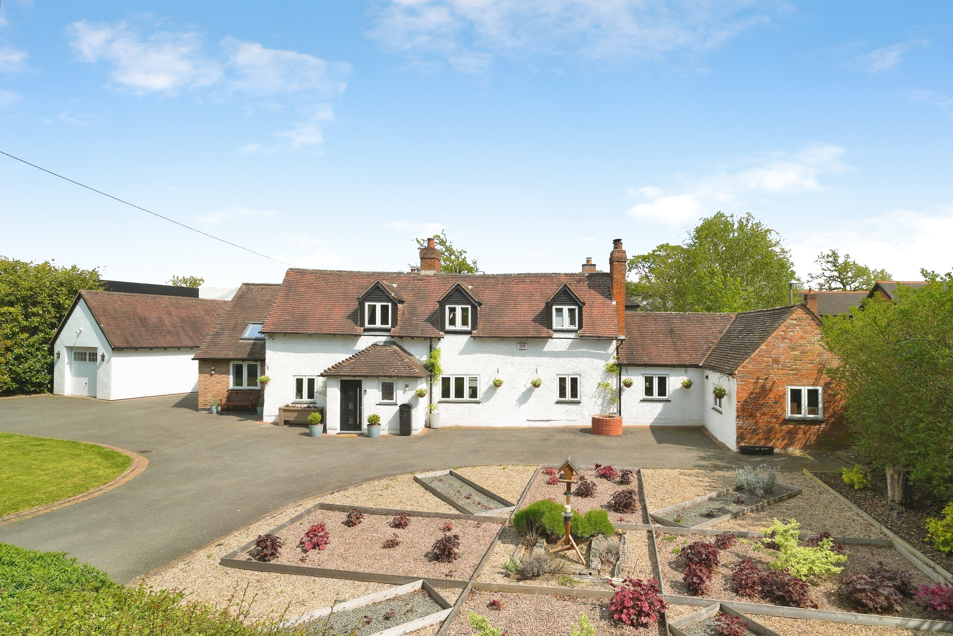 Properties For Sale in New Invention, Willenhall, West Midlands ...
