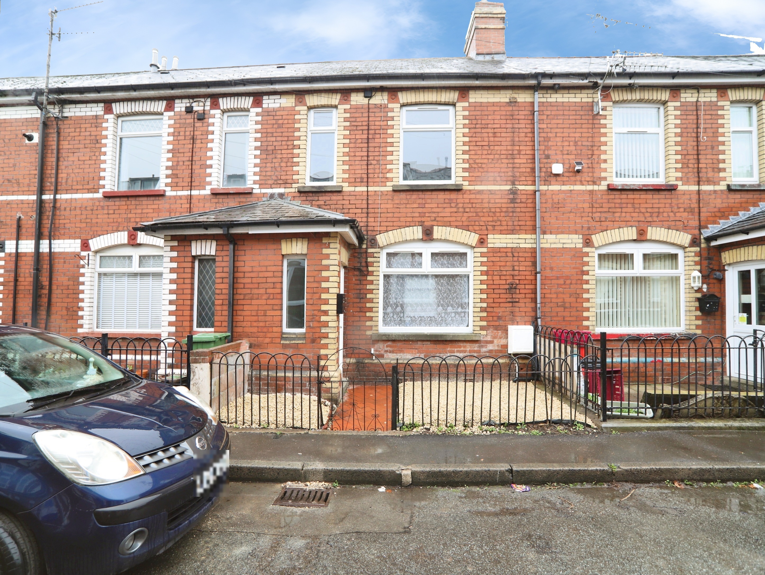 3 bedroom terraced house for sale in Pontypool Torfaen Principal Area ...